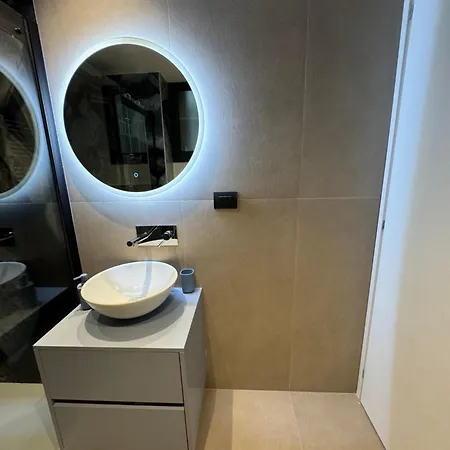 Δωμάτια σε οικογενειακή κατοικία Maison Miris *